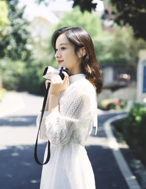 陆妍淇夏日纯白甜美图片_3