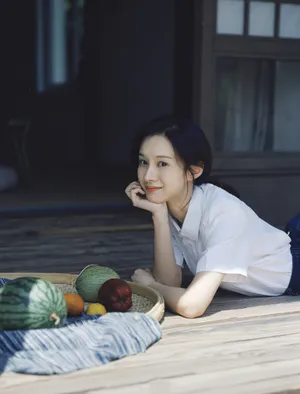 陆妍淇夏日纯白甜美图片_4