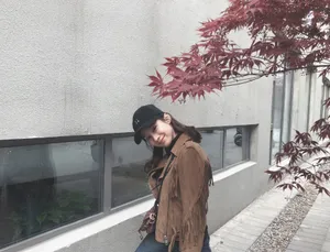 陆妍淇清新俏皮生活照图片
