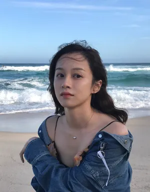 陆妍淇优雅海边写真图片_2