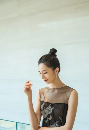 彭杨上海电影节气质写真图片