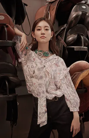 祝绪丹优雅温婉时尚写真图片_4