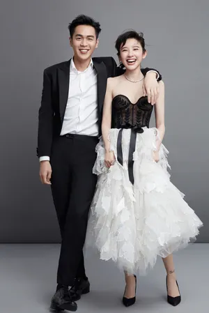张若昀唐艺昕甜蜜婚纱写真图片