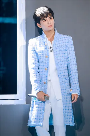 创造营2019张远帅气写真图片_8
