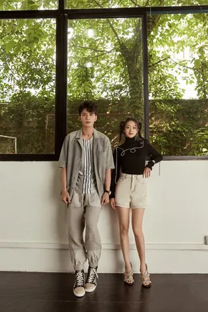 徐正溪何泓姗双人大片写真图片_7
