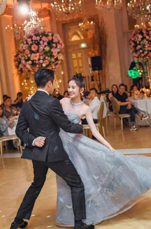 张若昀唐艺昕唯美浪漫婚礼图片_8