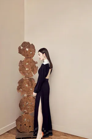 秦岚魅惑红唇时尚写真大片_5