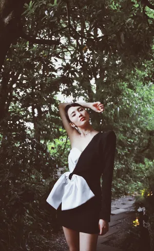 王紫璇性感闪耀写真图片_5