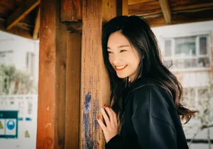 王可如休闲性感图片_8