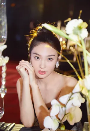 王可如性感活动照图片