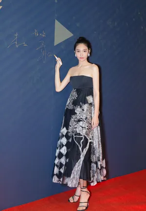 王可如性感活动照图片_4