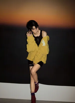戚薇短发造型魅力写真大片_3