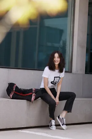 宋佳简约清爽私服图片_3