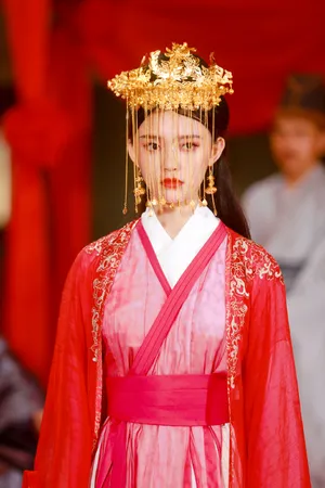 林允古装优雅动人写真图片_5