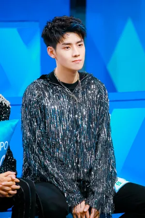 创造营2019任豪帅气舞台照图片_3