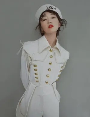 周冬雨时尚御姐范写真图片_3