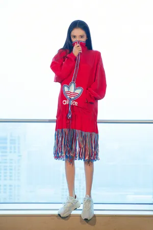 杨幂性感美艳写真图片