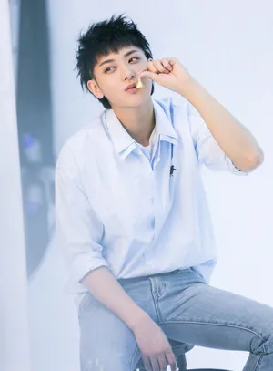 黄子韬简约小清新写真图片_4