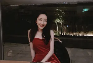 蒋梦婕夏日吊带私服照图片