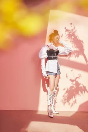 祝绪丹甜美迷人时尚写真图片