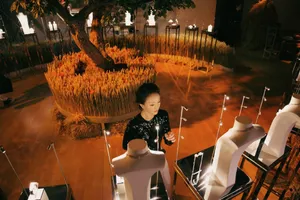 周迅简约优雅活动图片_6