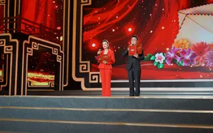 孙茜百花迎春甜美活动照图片_3