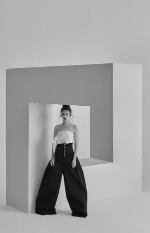 颖儿成熟妩媚时尚杂志写真大片_4