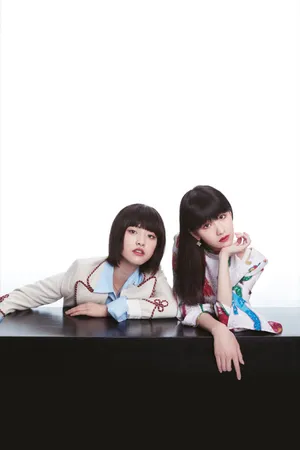 陈都灵沈月合体甜美写真图片_4
