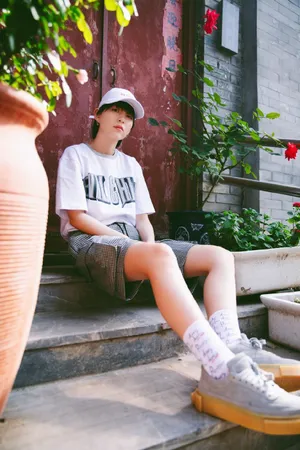 李斯丹妮夏日街拍写真图片_4