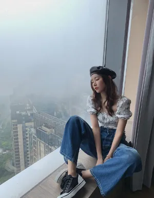 张子萱纤细身材高冷生活照图片_2