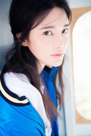 张璇甜美写真图片_2