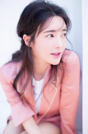 张璇甜美写真图片_6