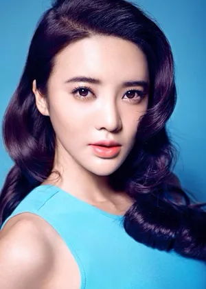 张璇成熟妩媚写真图片