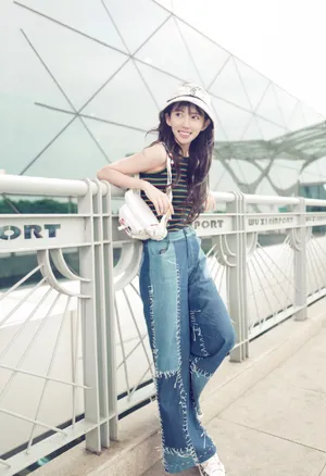 刘萌萌夏日清新街拍图片_3
