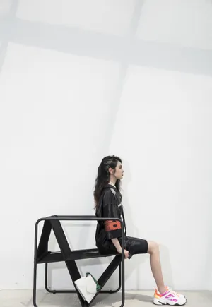 王可如长腿细腰性感图片_4