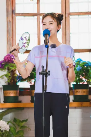 吴谨言青春环游记清秀图片_10