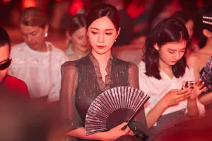 沈梦辰复古气质写真图片_2