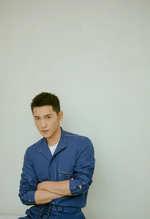 杨洋工装寸头清爽活动图片_2