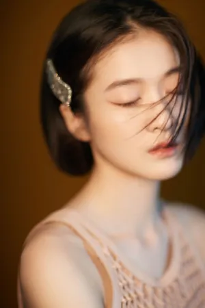 张雪迎渔网裙甜美写真图片_3