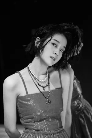 张雪迎性感美艳写真图片_5