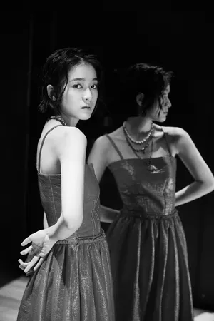 张雪迎性感美艳写真图片_6