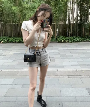 古力娜扎私服性感照图片_2