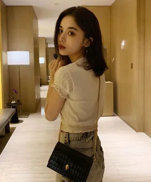 古力娜扎私服性感照图片_5