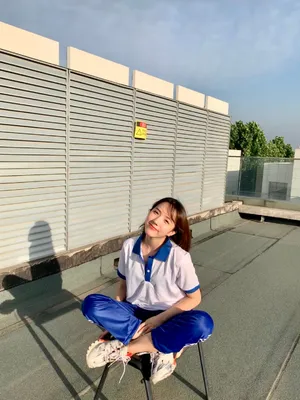 苏晓彤校园制服天台清纯性感图片