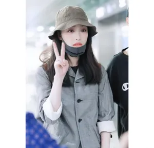 倪妮舒适日系风街拍照图片_3