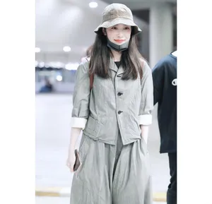 倪妮舒适日系风街拍照图片_7
