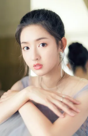 王玉雯优雅迷人活动写真图片