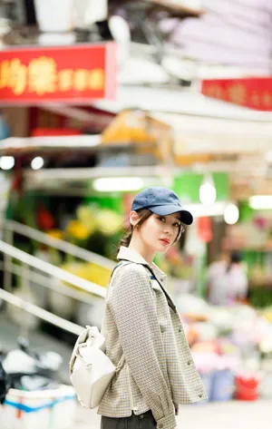 袁姗姗甜美元气街拍图片_1