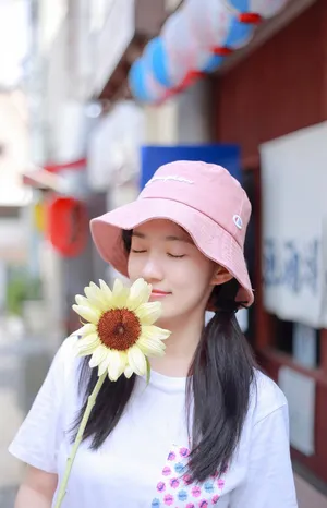 汤梦佳清纯可爱生活照图片