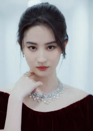 刘亦菲性感优雅写真图片_5